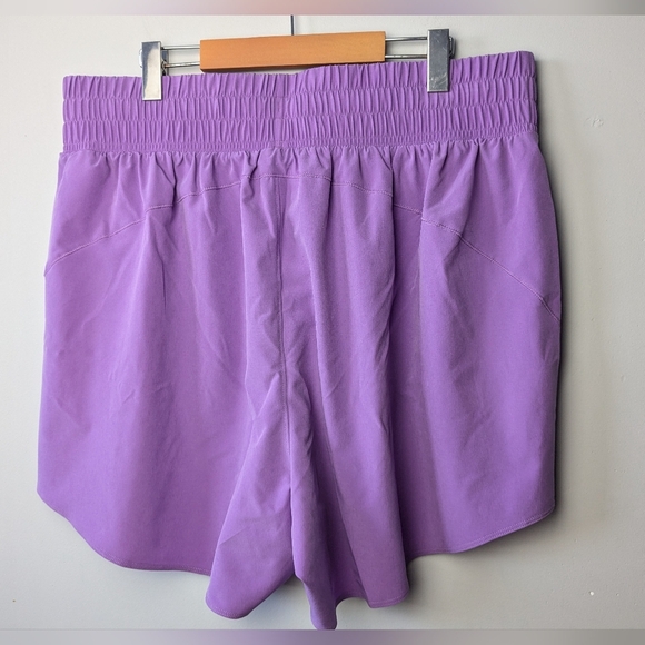NWT Under Armour Women Athletic Short Size 1X Purple - Picture 4 of 9